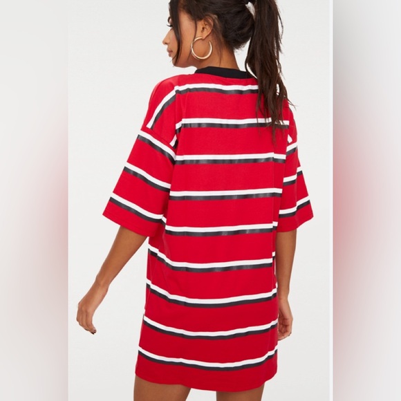 💥LAST CALL💥 PRETTYLITTLETHING Stripe Oversize Boyfriend T-Shirt Dress Sz 8 Top - Picture 8 of 8